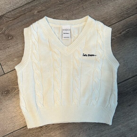 URBAN OUTFITTERS IETS FRANS CREME CABLE KNIT V-NECK SWEATER VEST  SIZE SMALL - Picture 2 of 5
